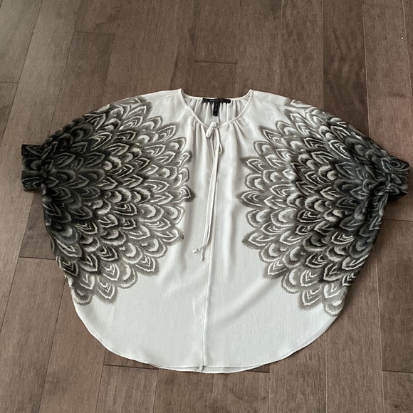 BCBG Maxazria Sheer Blouse Size: XXS - Picture 3 of 6